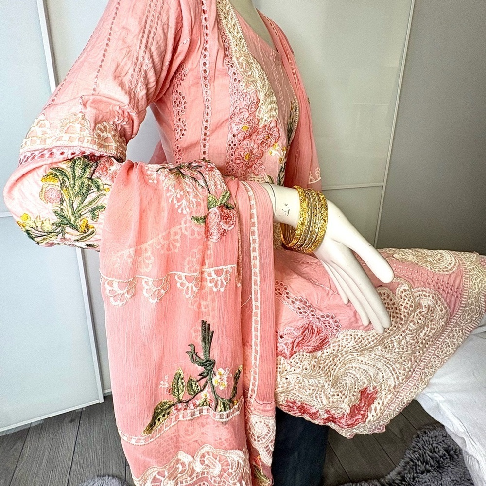 💎 Spring Floral Blush Pink Embroidered Pakistani 3 Piece Suit Modest Eid Pastel